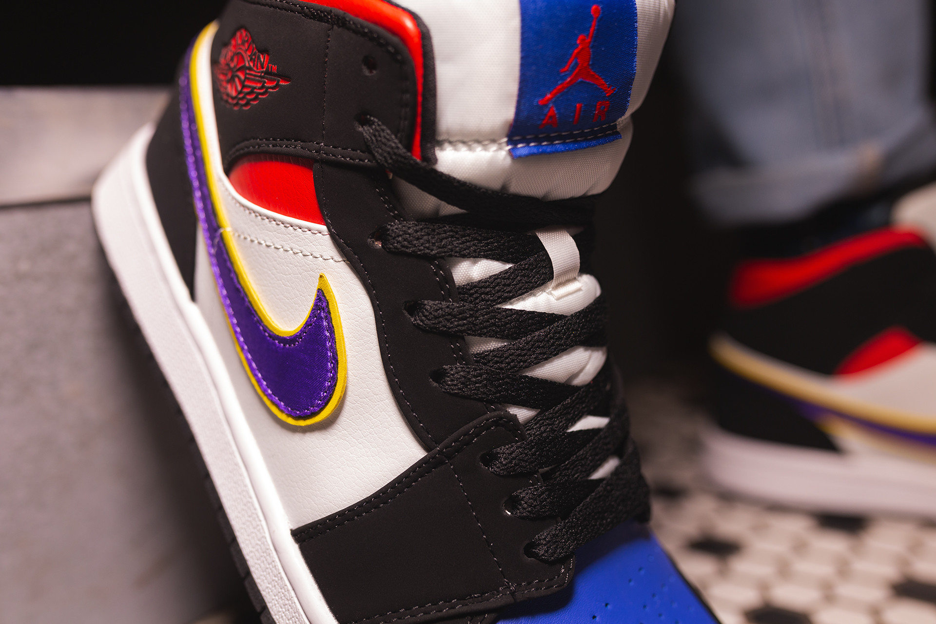 Nike Air Jordan 1 Lakers Top 3