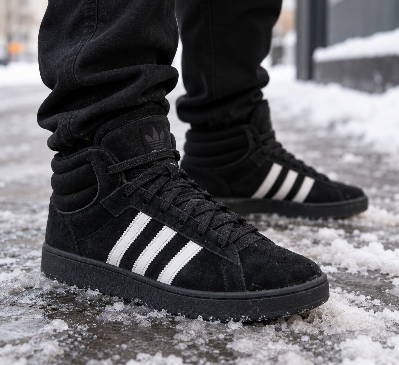 Bad Bunny x Adidas Campus Light High — крупный план на ноге